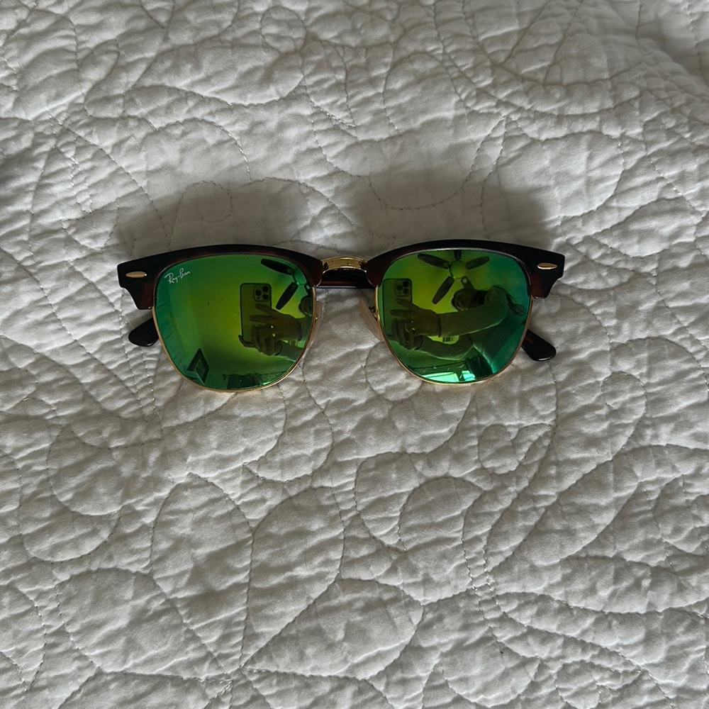 Original Ray ban sunglasses in perfect condition